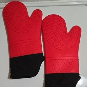 Silicone Red Oven Mitts